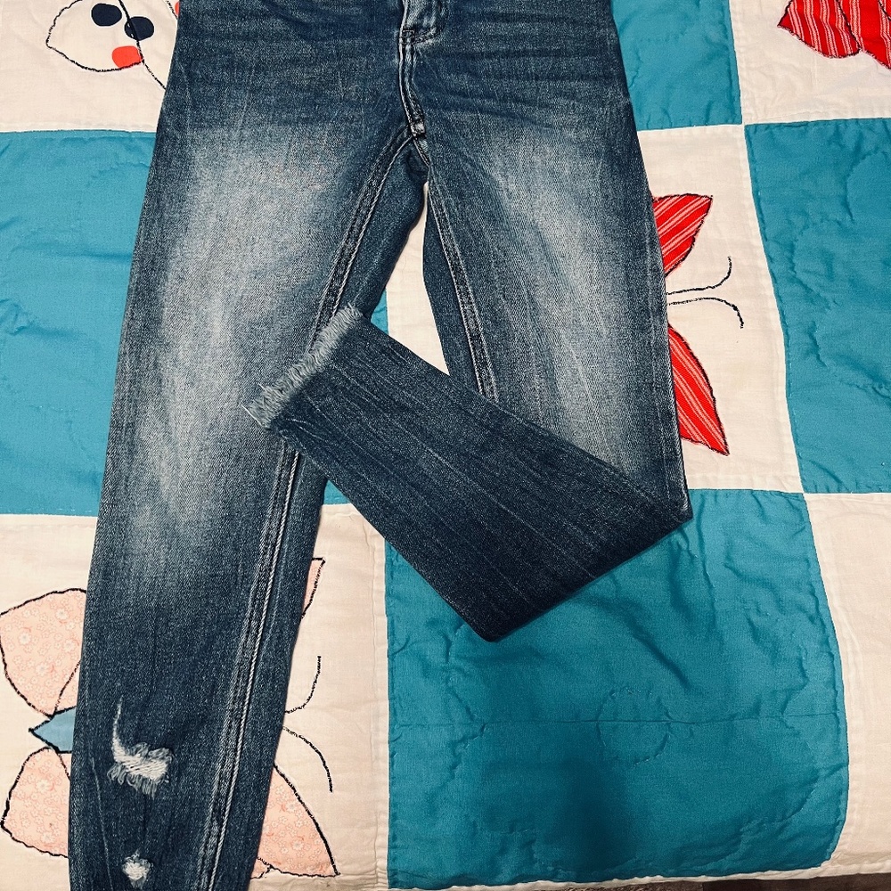Buckle jeans